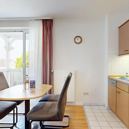 Appartementhaus Binzer Sterne 30 * Binz